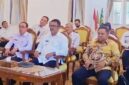 Ketua DPRD Kab. Sukabumi, Budi Azhar Mutawali (kanan), Bupati Sukabumi, Asep Japar (tengah), Sekda Kab. Sukabumi, Ade Suryaman (kiri), saat menghadiri zoom meeting peluncuran Indikator IPKD MCP tahun 2025.