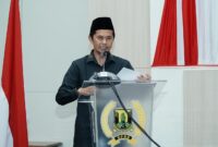 Anggota DPRD Kabupaten Sukabumi dari Fraksi PKS, Iwan Ridwan, saat menyampaikan pandangan umum pada rapat paripurna DPRD, Jumat (16/5/2025)