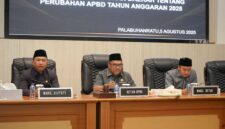 Rapat Paripurna dengan agenda Penyampaian Pandangan Umum Fraksi-Fraksi terhadap Nota Pengantar Bupati Tentang Raperda APBD Tahun 2025, Selasa (5/8/2025).