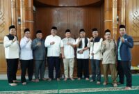 Ketua DPRD Kabupaten Sukabumi, Budi Azhar Mutawali, menghadiri Istighosah Kubro di Masjid Agung Palabuhanratu, Kamis (4/9/2025). | Foto : Dok. Humas DPRD