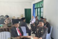 Ketua DPRD Kabupaten Sukabumi, Budi Azhar Mutawali (kiri)