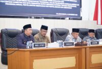 Rapat paripurna DPRD Kabupaten Sukabumi tiga pembahasan