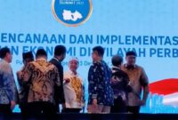 Kepala Dinas Perkim Kabupaten Sukabumi, Sendi Apriadi, (depan kanan).