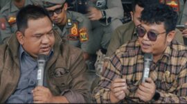 Ketua DPRD Kabupaten Sukabumi, Budi Azhar Mutawali (kiri) audiensi bersama Aliansi Kaum Muda