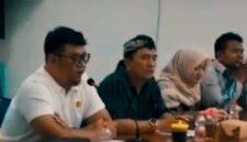 Komisi IV DPRD Kabupaten Sukabumi menggelar rapat kerja bahas Perubahan Raperda Nomor 8 Tahun 2023.