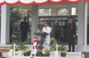 Wakil Bupati Sukabumi, Andreas, saat bertindak sebagai Inspektur Upacara Peringatan HUT RI ke-81 di Lapas Kelas IIA Warungkiara, Senin (17/8/2026).