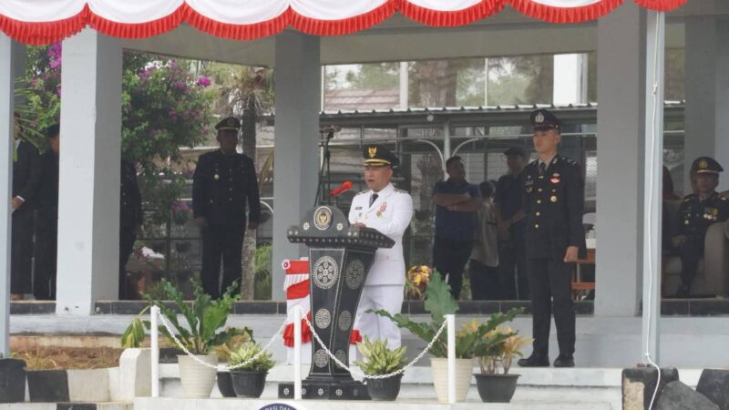 Wakil Bupati Sukabumi, Andreas, saat bertindak sebagai Inspektur Upacara Peringatan HUT RI ke-81 di Lapas Kelas IIA Warungkiara, Senin (17/8/2026).