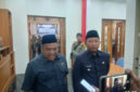 Ketua DPRD Kabupaten Sukabumi, Budi Azhar Mutawali (kiri), dan Wakil Bupati Sukabumi, Andreas (kanan).